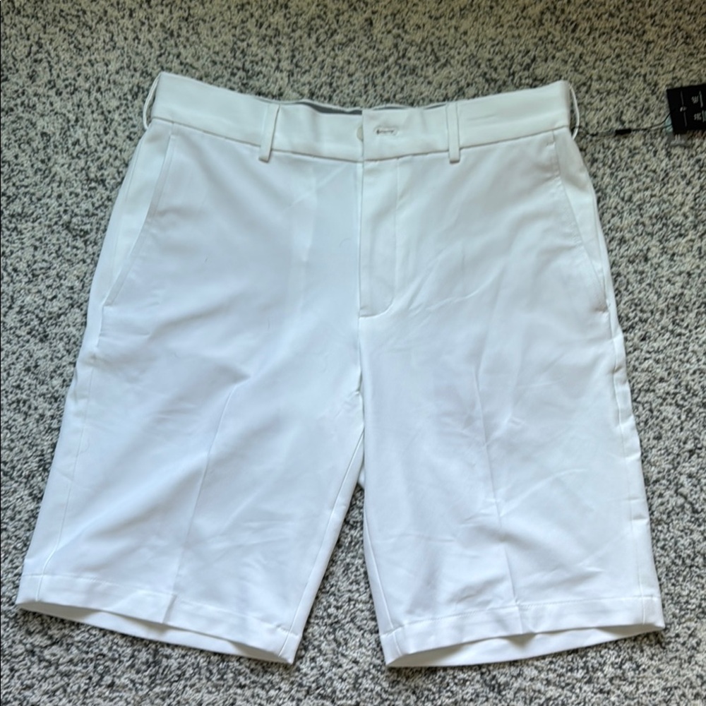 Walter Hagen Flat Front White Shorts
